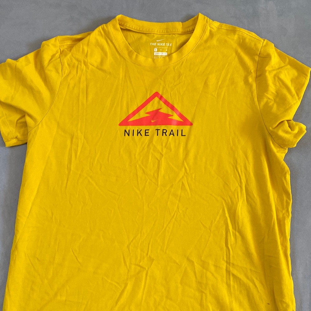 Nike Trail Dri Fit Tee, Size XL, Yellow